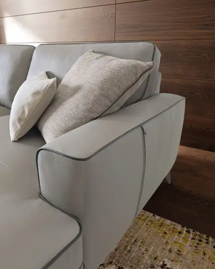 Dettaglio-divano-RUSSEL_PELLE
