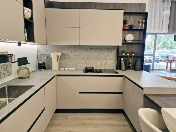 cucina essebi presa scaled 1