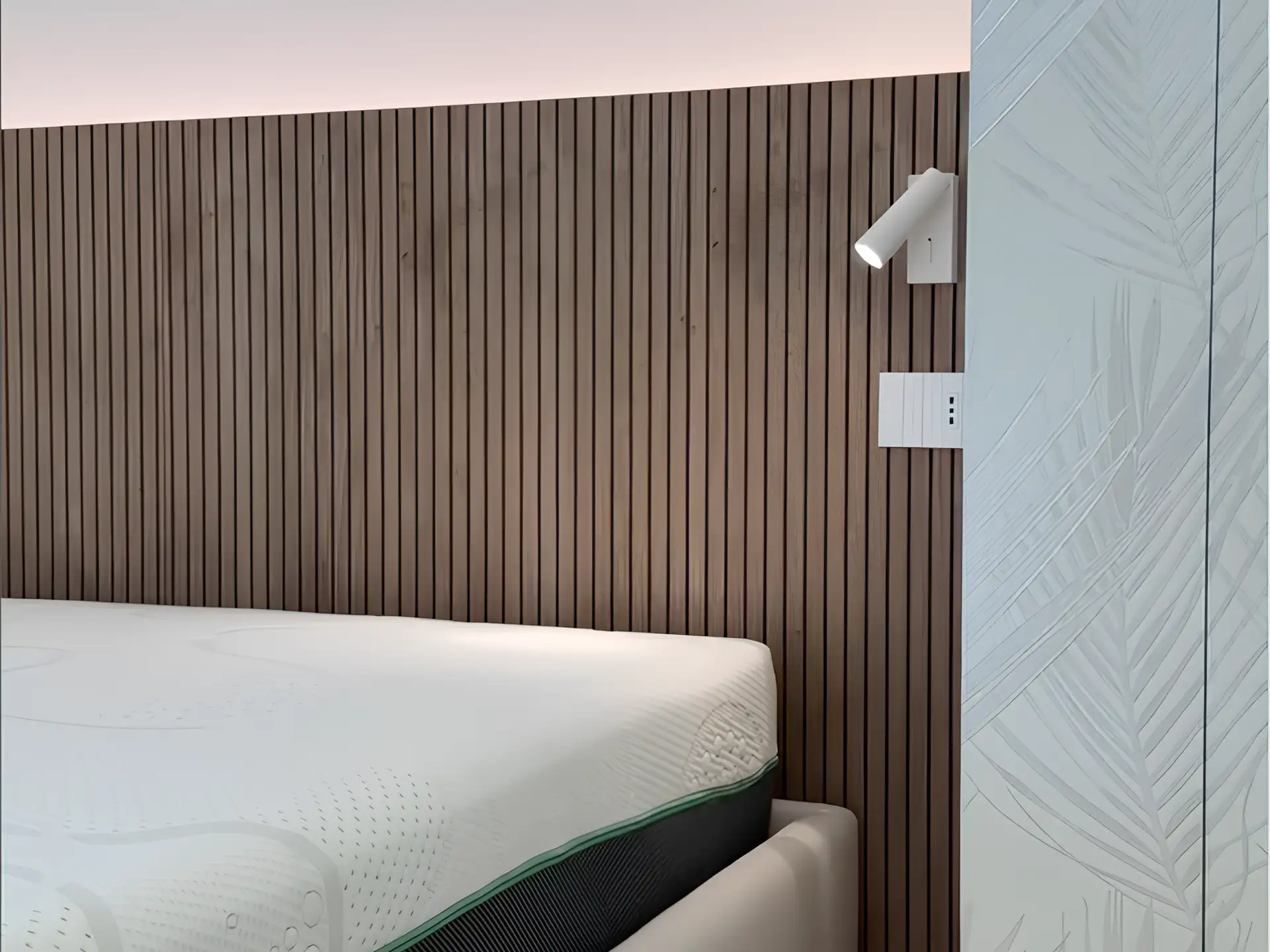 Camera da letto con boiserie