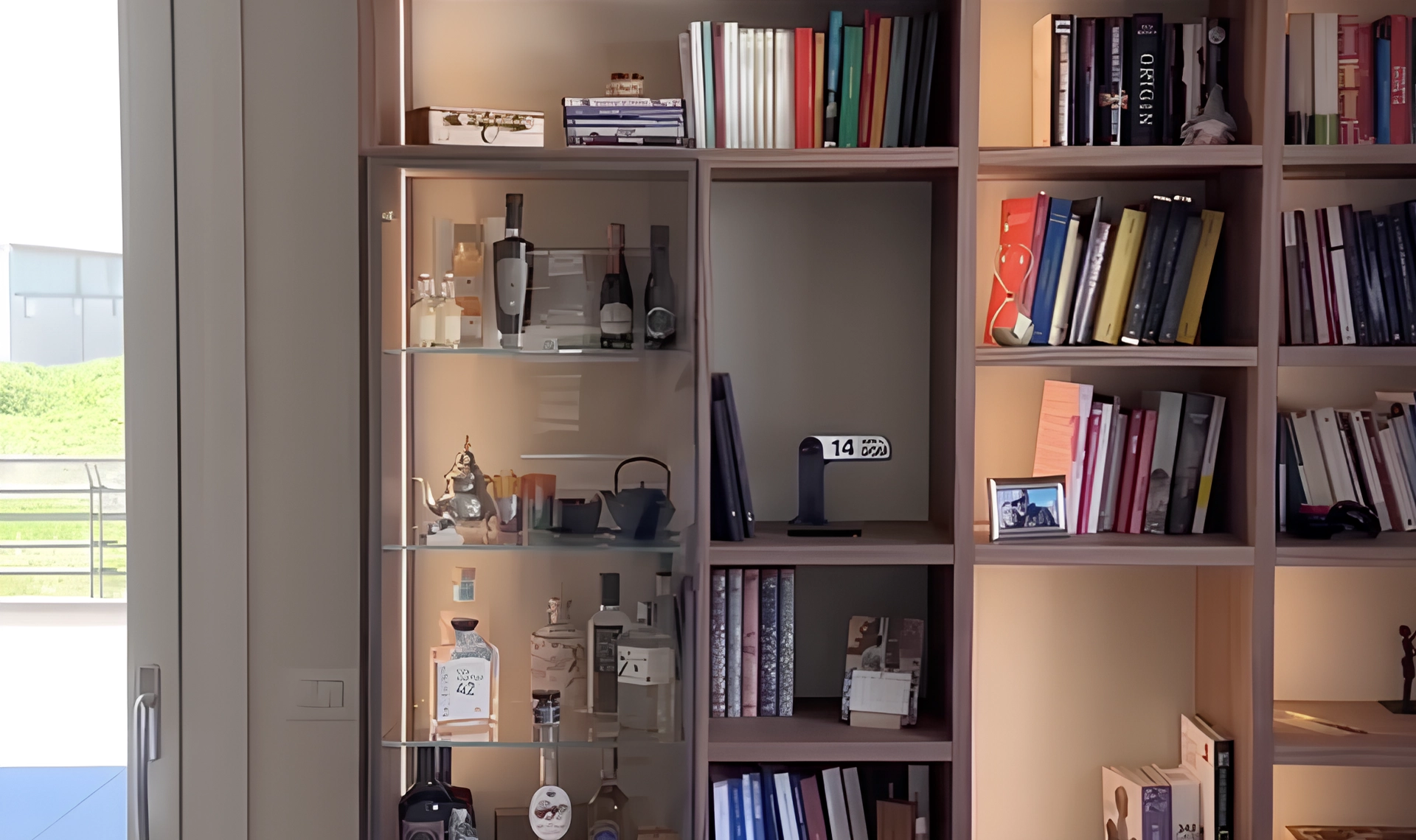 LIBRERIA ANGOLARE SU MISURA IN LEGNO MASSELLO